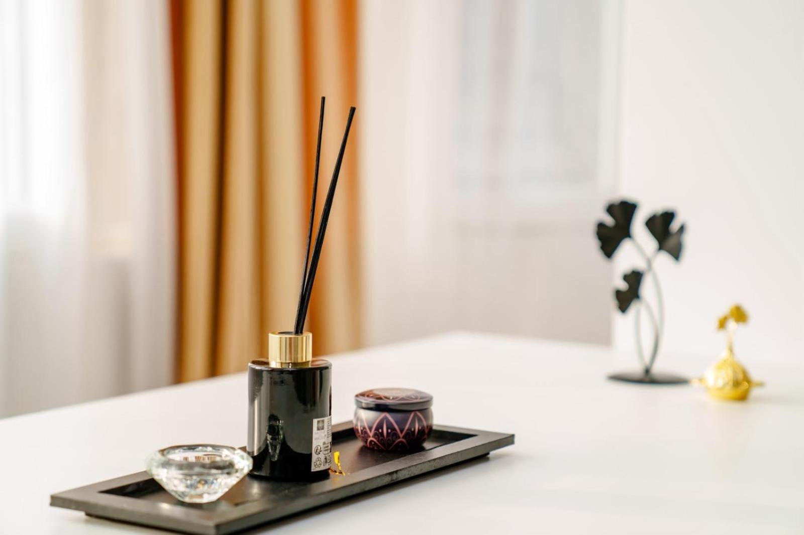 Studio Lounge Apartment ไกรโอวา ภายนอก รูปภาพ